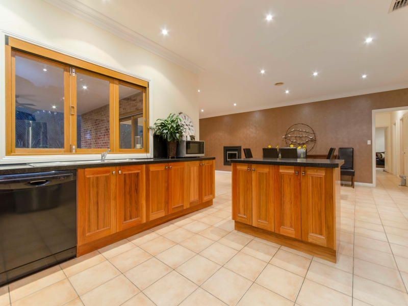 5 Bridgewater Court, Langwarrin VIC 3910