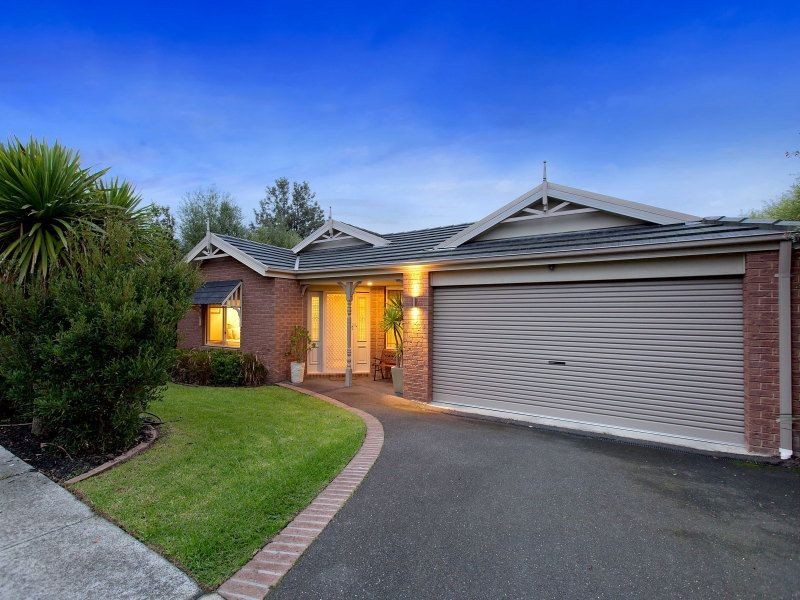 90 Huntingtower Crescent, Langwarrin VIC 3910
