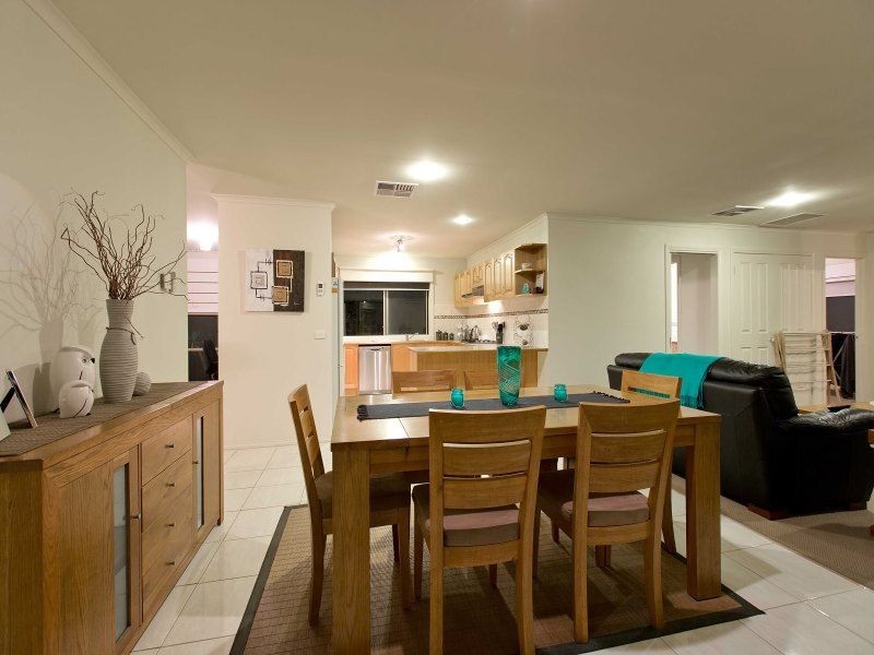 90 Huntingtower Crescent, Langwarrin VIC 3910
