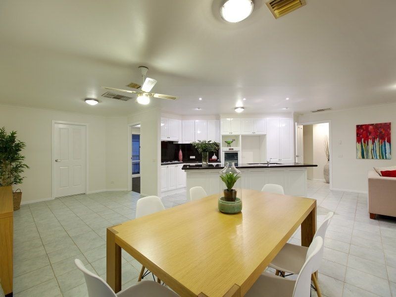 10 Grevillea Road, Langwarrin VIC 3910