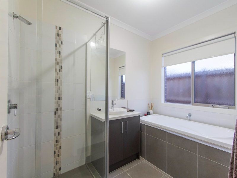 6 Bonacci Place, Langwarrin VIC 3910