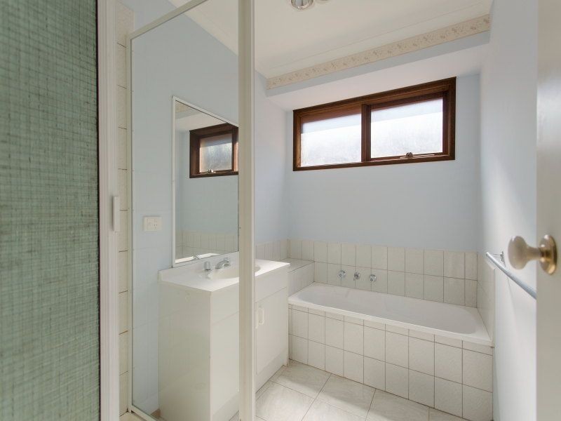 2/404A McClelland Drive, Langwarrin VIC 3910