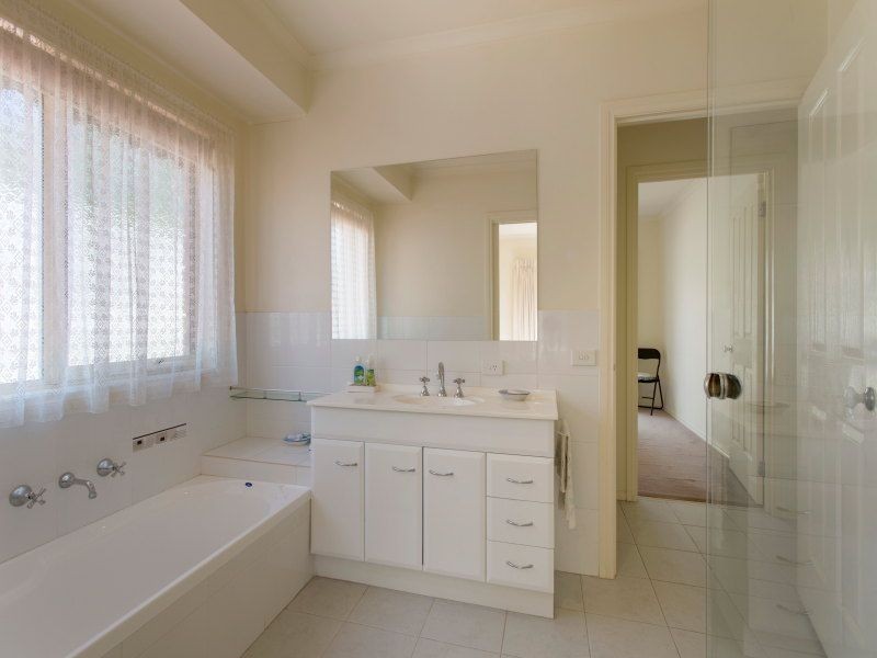 2/87a North Gateway, Langwarrin VIC 3910