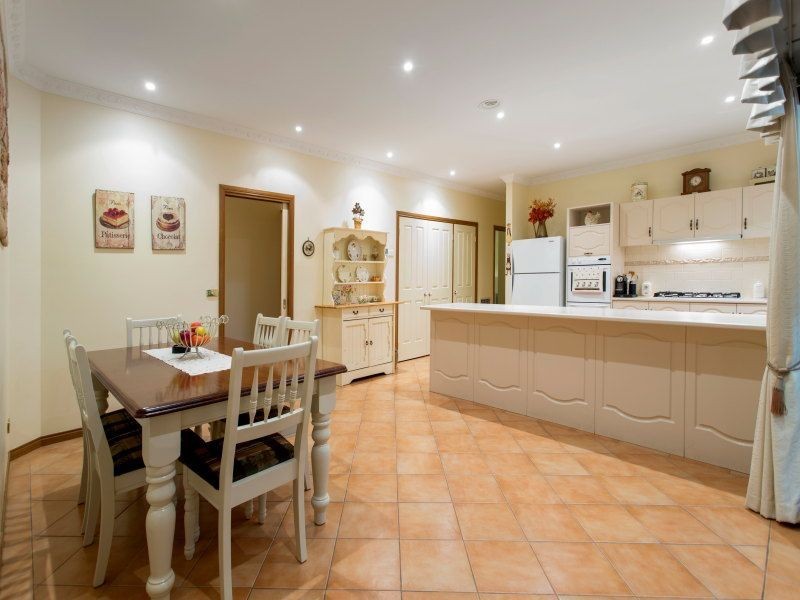 4 Illawong Mews, Langwarrin VIC 3910