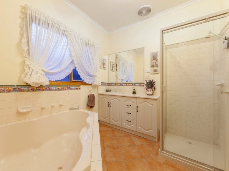 4 Illawong Mews, Langwarrin VIC 3910