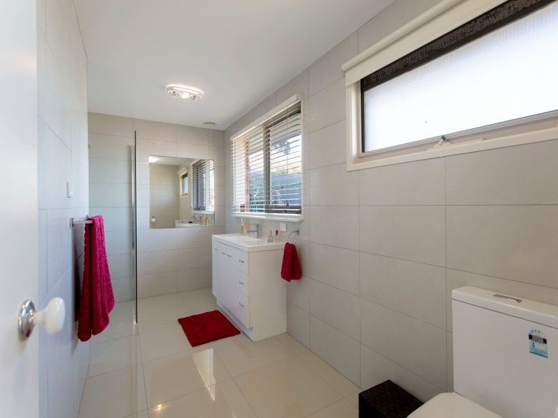 7 Dunmore Close, Langwarrin VIC 3910