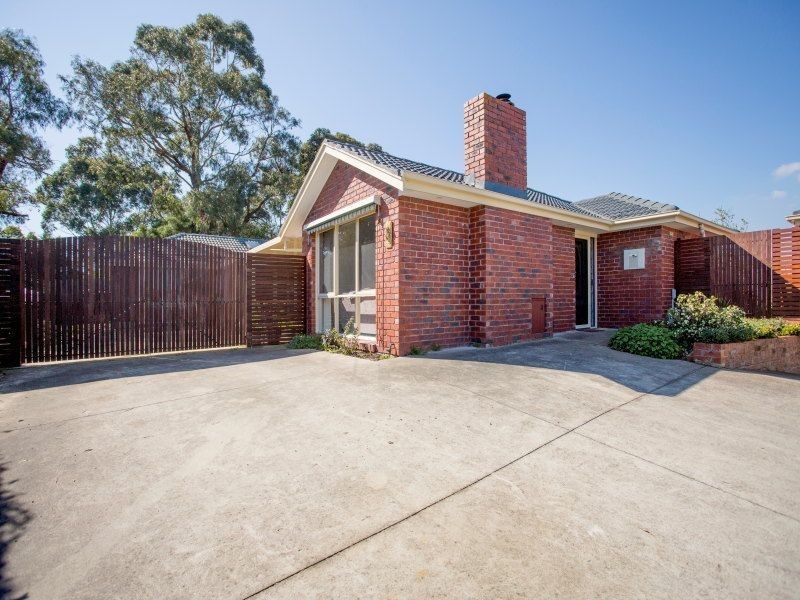 7 Dunmore Close, Langwarrin VIC 3910
