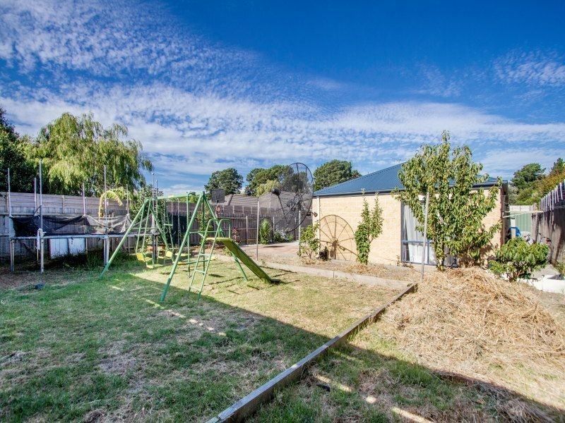 8 Little Acre Close, Langwarrin VIC 3910
