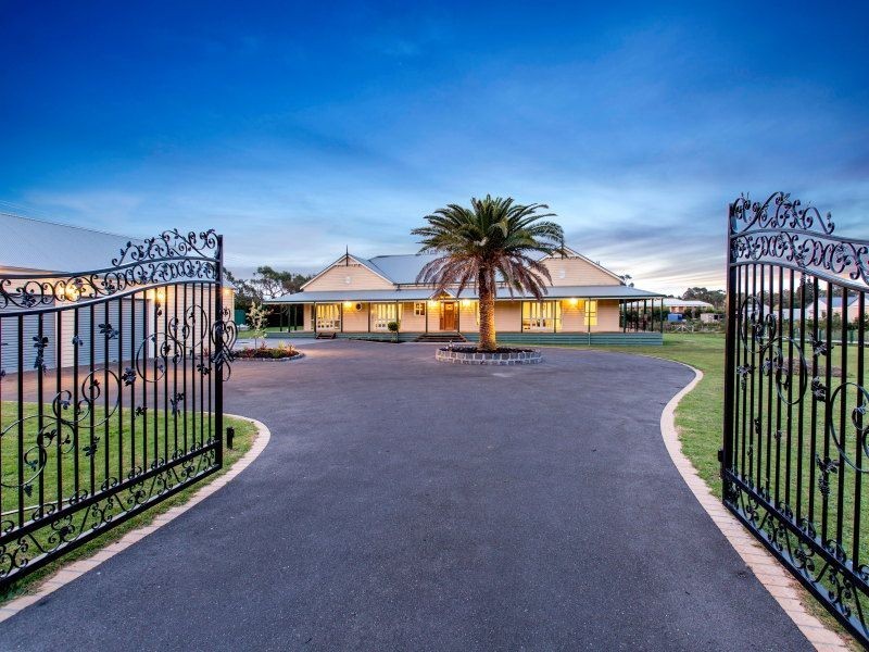 1 Rushmere Court, Langwarrin South VIC 3911