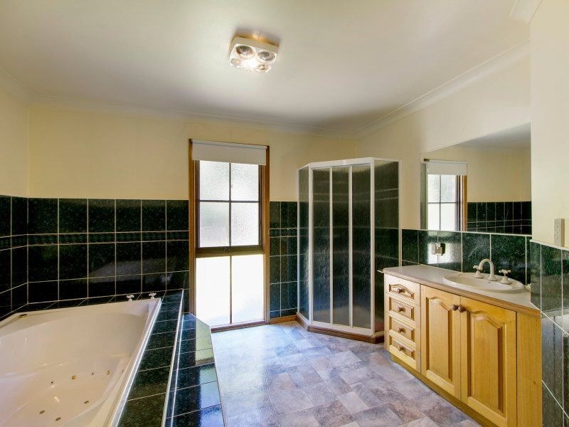 70 Weeroona Road, Langwarrin South VIC 3911