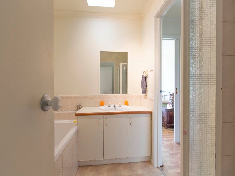 2/100 Cranbourne Road, Langwarrin VIC 3910