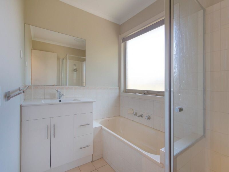 1/22 Dunn Crescent, Langwarrin VIC 3910