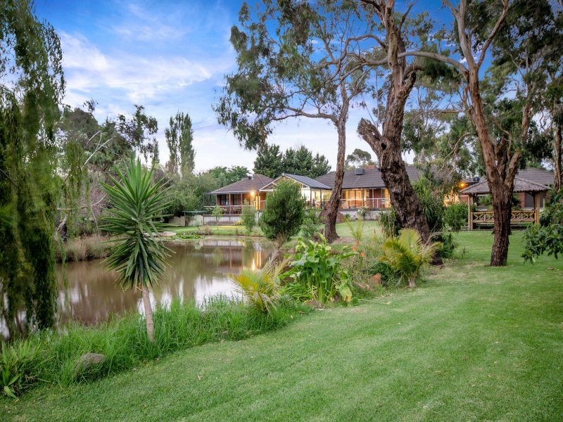 90 McClelland Drive, Langwarrin VIC 3910