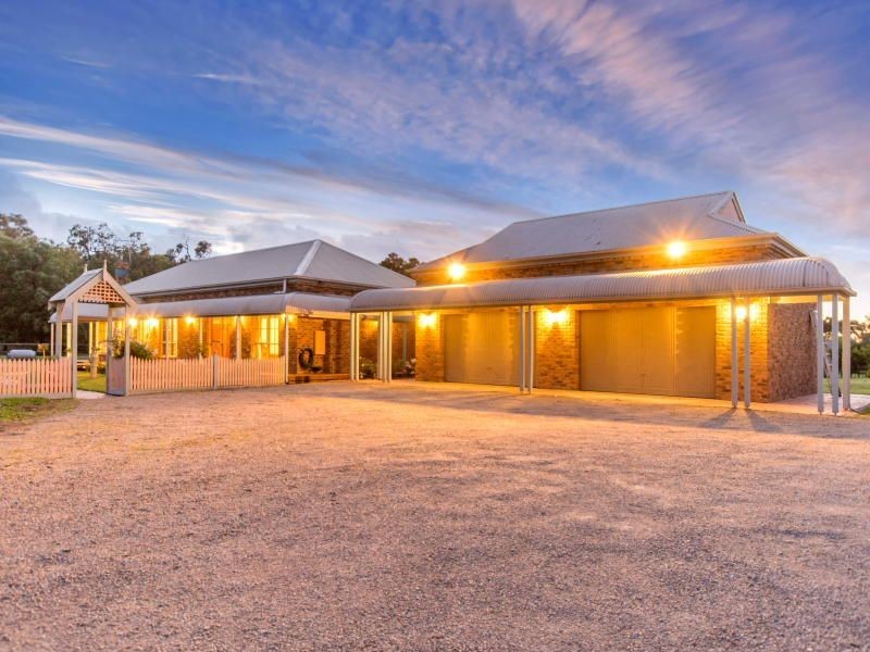 21 Grassmere Rd, Langwarrin VIC 3910