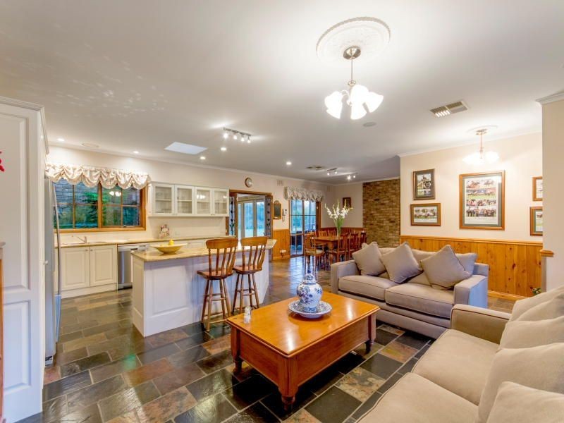 21 Grassmere Rd, Langwarrin VIC 3910