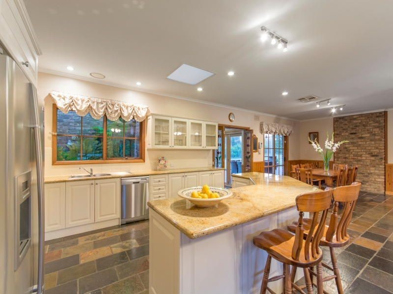 21 Grassmere Rd, Langwarrin VIC 3910