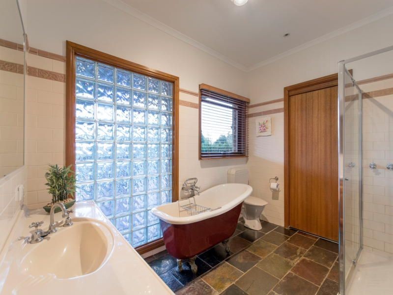 21 Grassmere Rd, Langwarrin VIC 3910