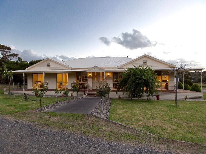 7 Grassmere Road, Langwarrin VIC 3910