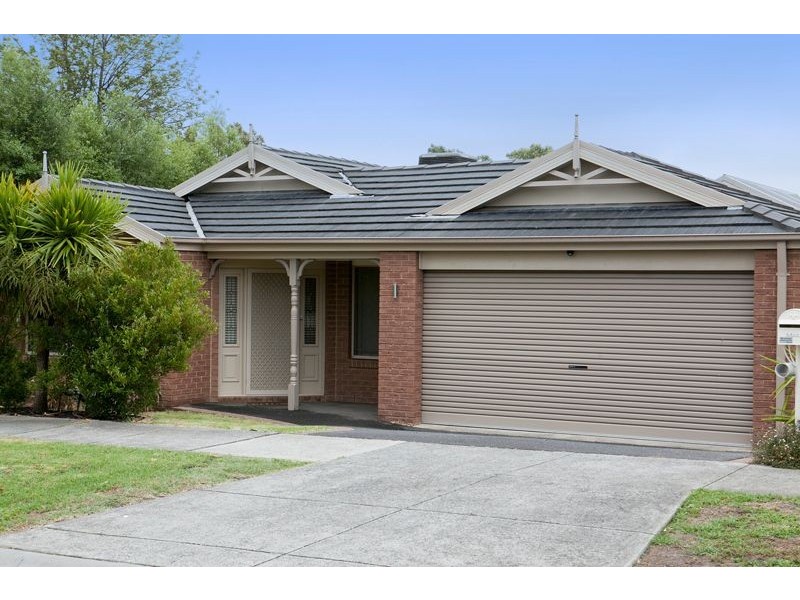 90 Huntingtower Crescent, Langwarrin VIC 3910