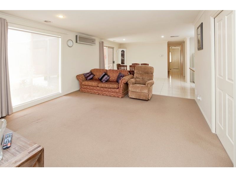 90 Huntingtower Crescent, Langwarrin VIC 3910
