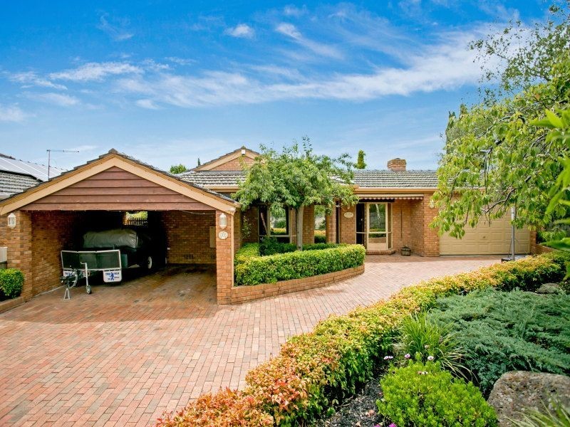 32 Green Acres Court, Langwarrin VIC 3910