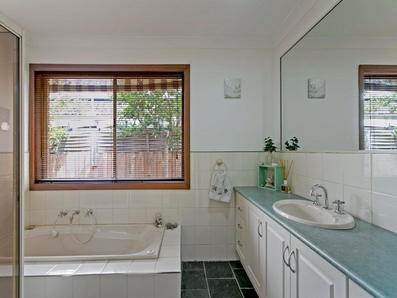 32 Green Acres Court, Langwarrin VIC 3910