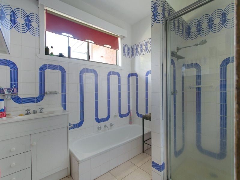 6 Ash Grove South, Langwarrin VIC 3910