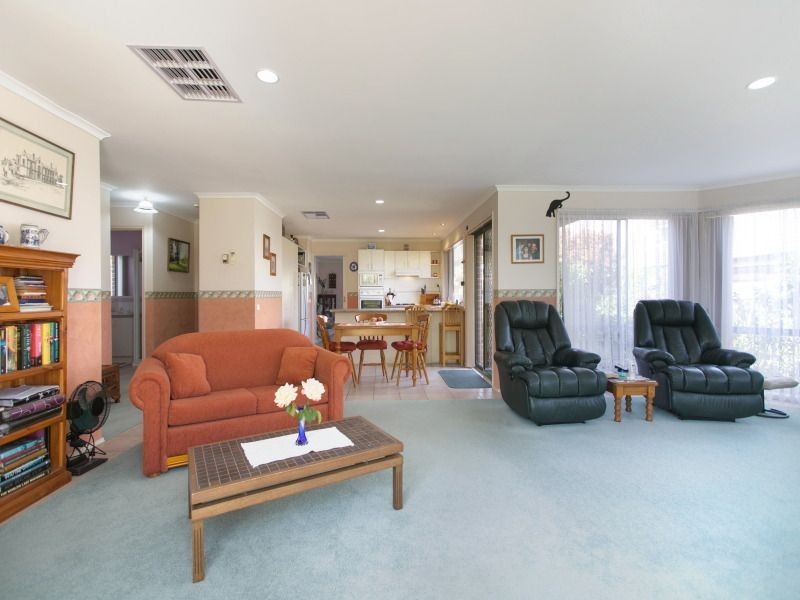 71 Granite Drive, Langwarrin VIC 3910