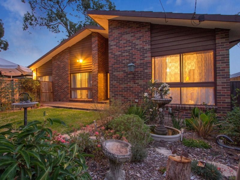 25 Poplar Grove, Langwarrin VIC 3910