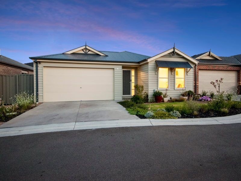 11 Leeds Place, Langwarrin VIC 3910