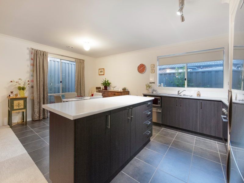 11 Leeds Place, Langwarrin VIC 3910