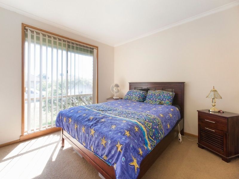 6 Belgrave Place, Carrum Downs VIC 3201