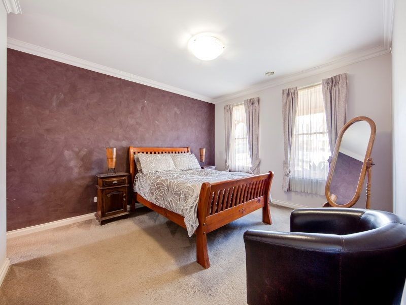 1 Little Acre Close, Langwarrin VIC 3910