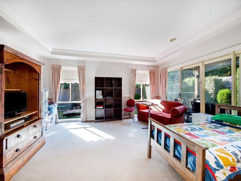 1 Little Acre Close, Langwarrin VIC 3910
