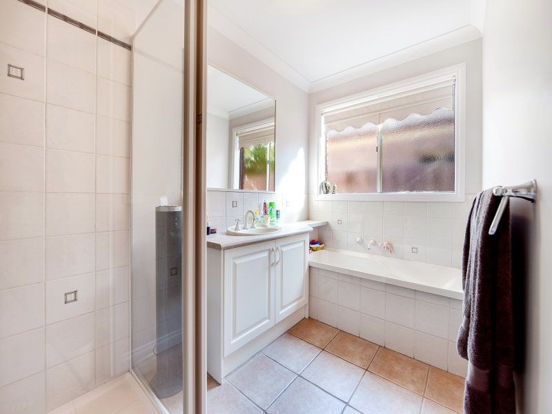 1 Little Acre Close, Langwarrin VIC 3910
