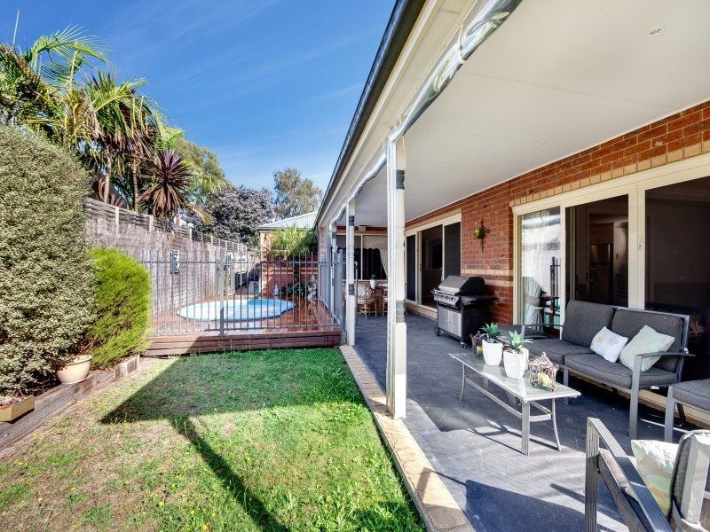 1 Little Acre Close, Langwarrin VIC 3910