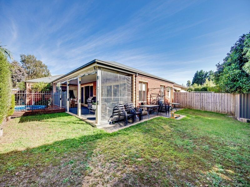 1 Little Acre Close, Langwarrin VIC 3910