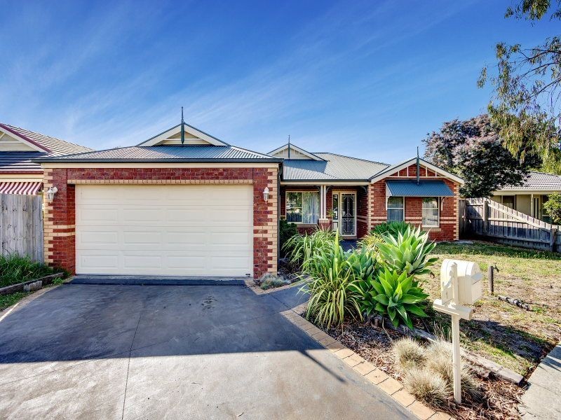 1 Little Acre Close, Langwarrin VIC 3910