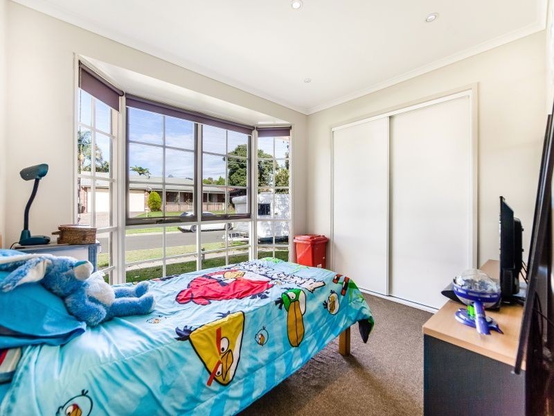 7 Dorchester Crescent, Carrum Downs VIC 3201