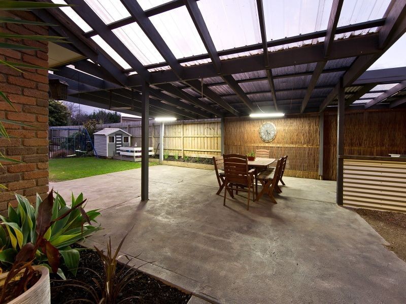 28 Greenacres Court, Langwarrin VIC 3910