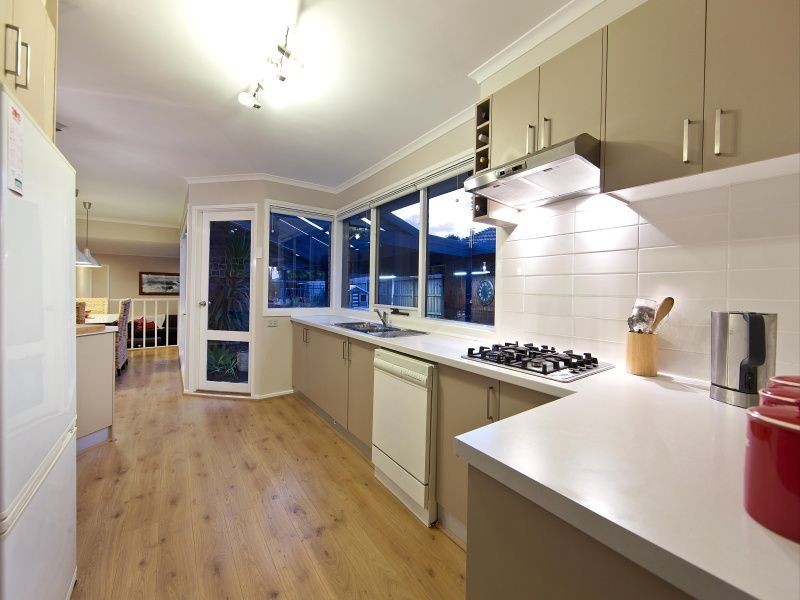 28 Greenacres Court, Langwarrin VIC 3910