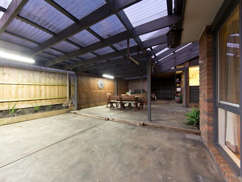 28 Greenacres Court, Langwarrin VIC 3910