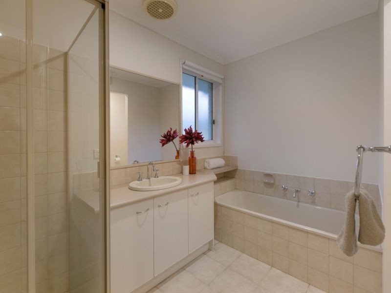 14 Cotoneaster Way, Langwarrin VIC 3910