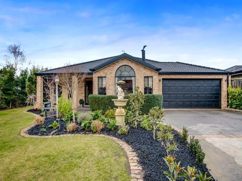 6 Collina Court, Langwarrin VIC 3910