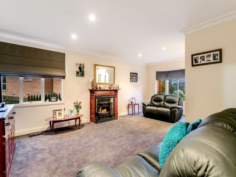 44 Cotoneaster Way, Langwarrin VIC 3910