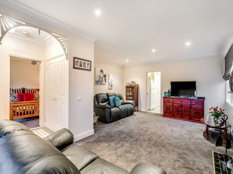 44 Cotoneaster Way, Langwarrin VIC 3910