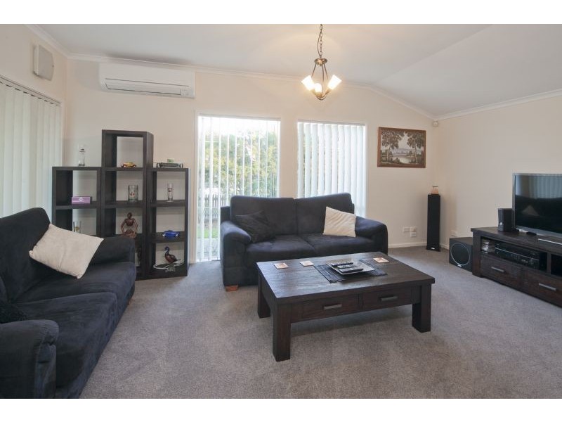 15 Protea Street, Carrum Downs VIC 3201