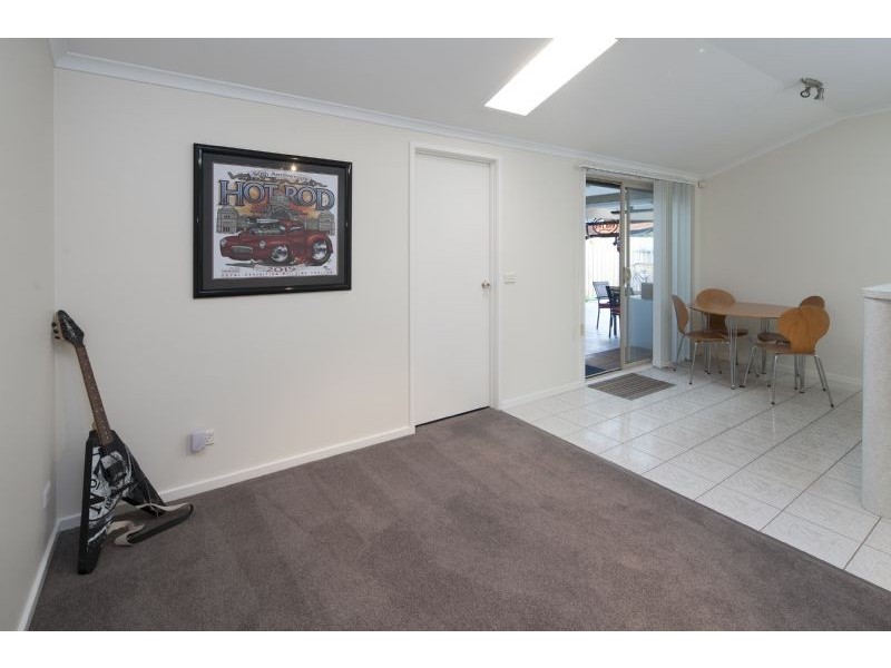 15 Protea Street, Carrum Downs VIC 3201