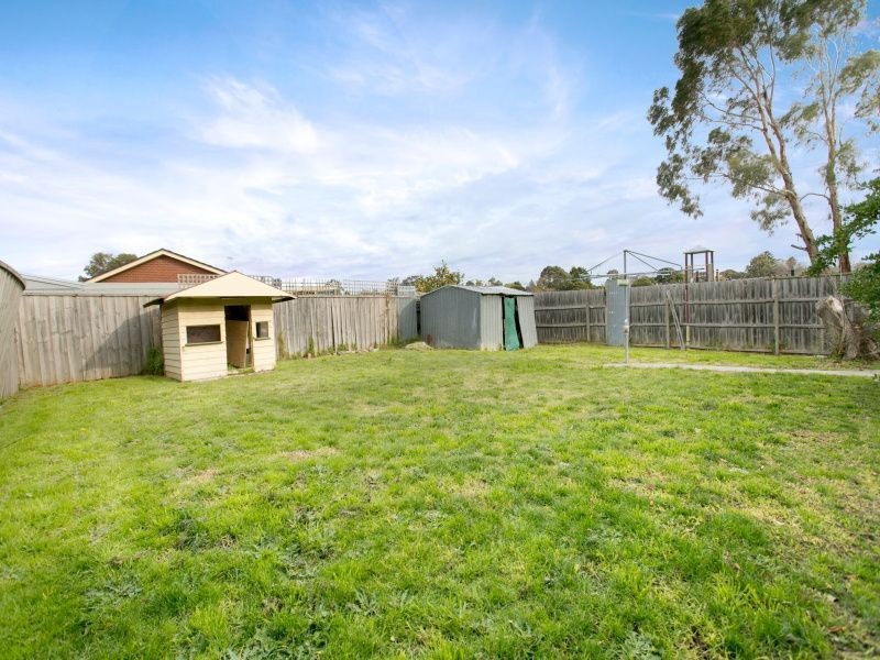 13 Gardenia Crescent, Frankston North VIC 3200