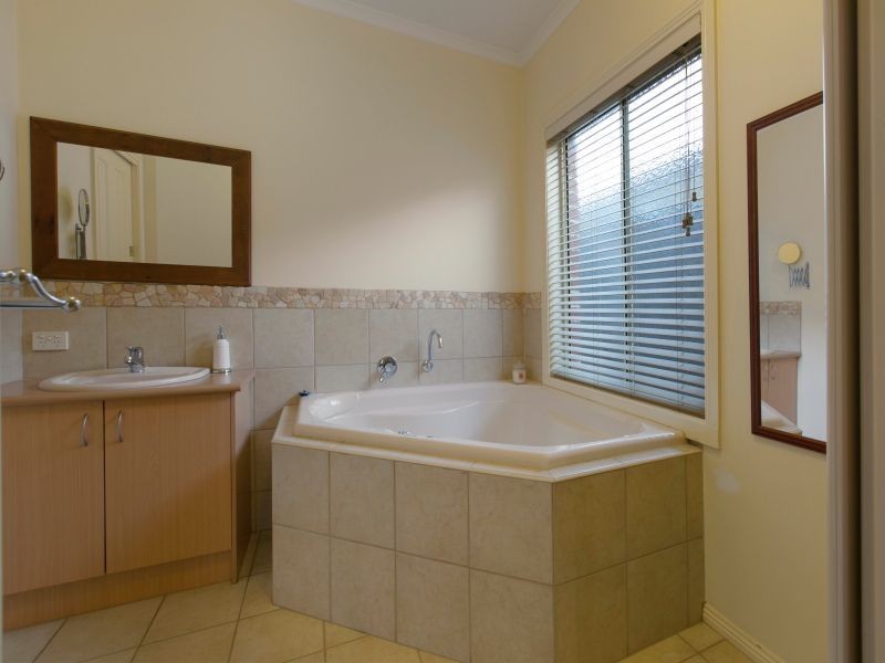 41 Apple Berry Avenue, Langwarrin VIC 3910